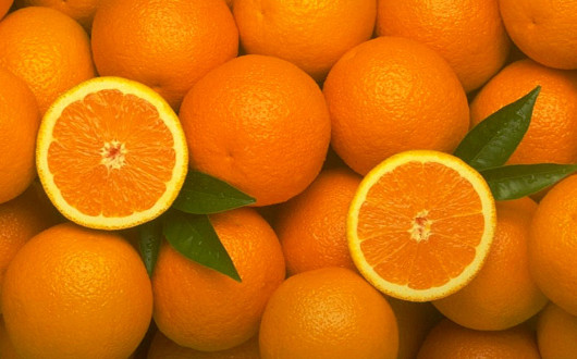 Почему апельсин оранжевый