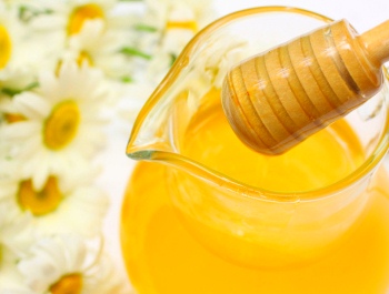 Почему свежий мед мутный
