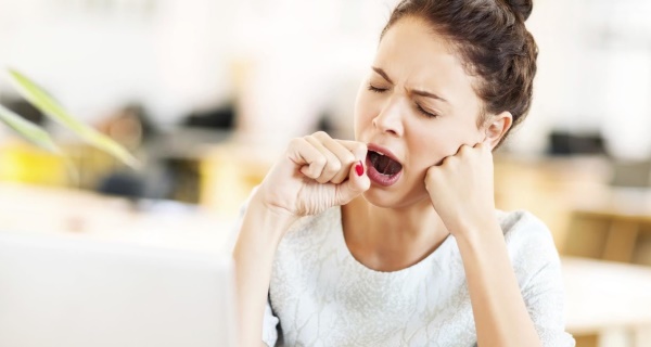 Почему человек часто зевает