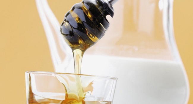Чем помогает молоко с медом и маслом
