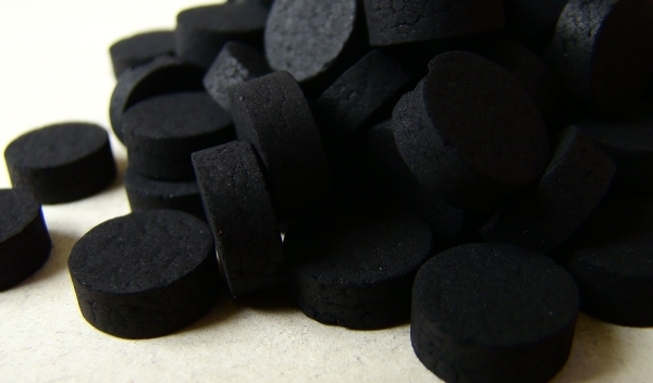 Из чего делают активированный уголь в таблетках
