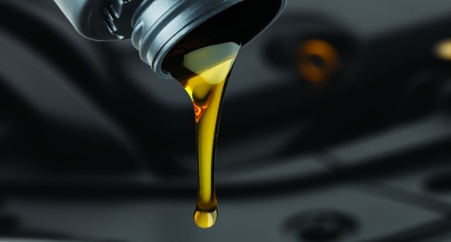Из чего делают моторное масло